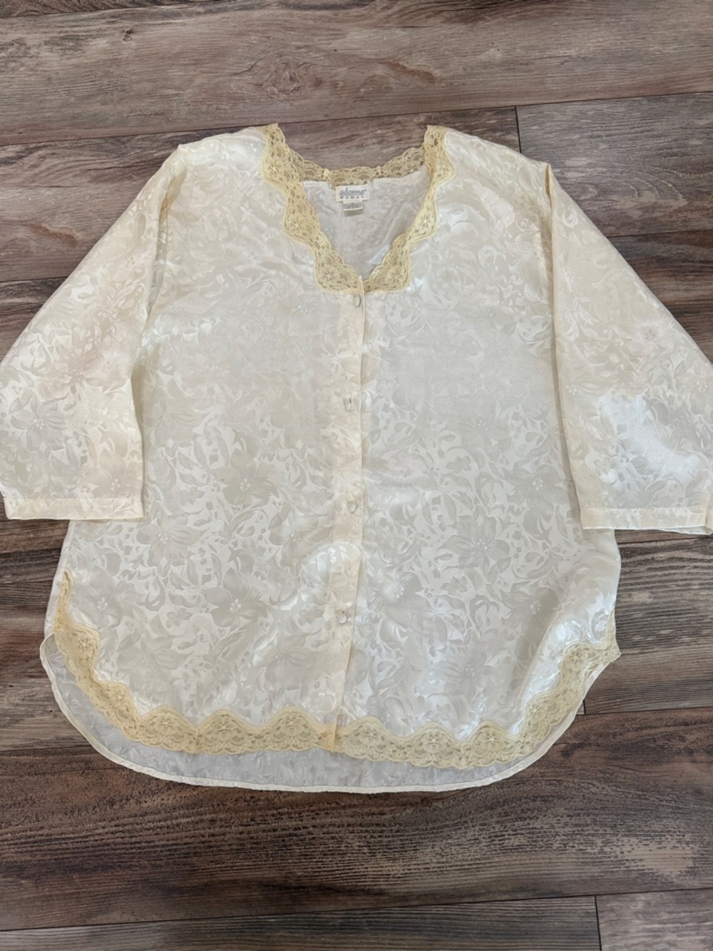 Vtg Adonna Woman 1X‎ White Floral Satin Sleep Shirt